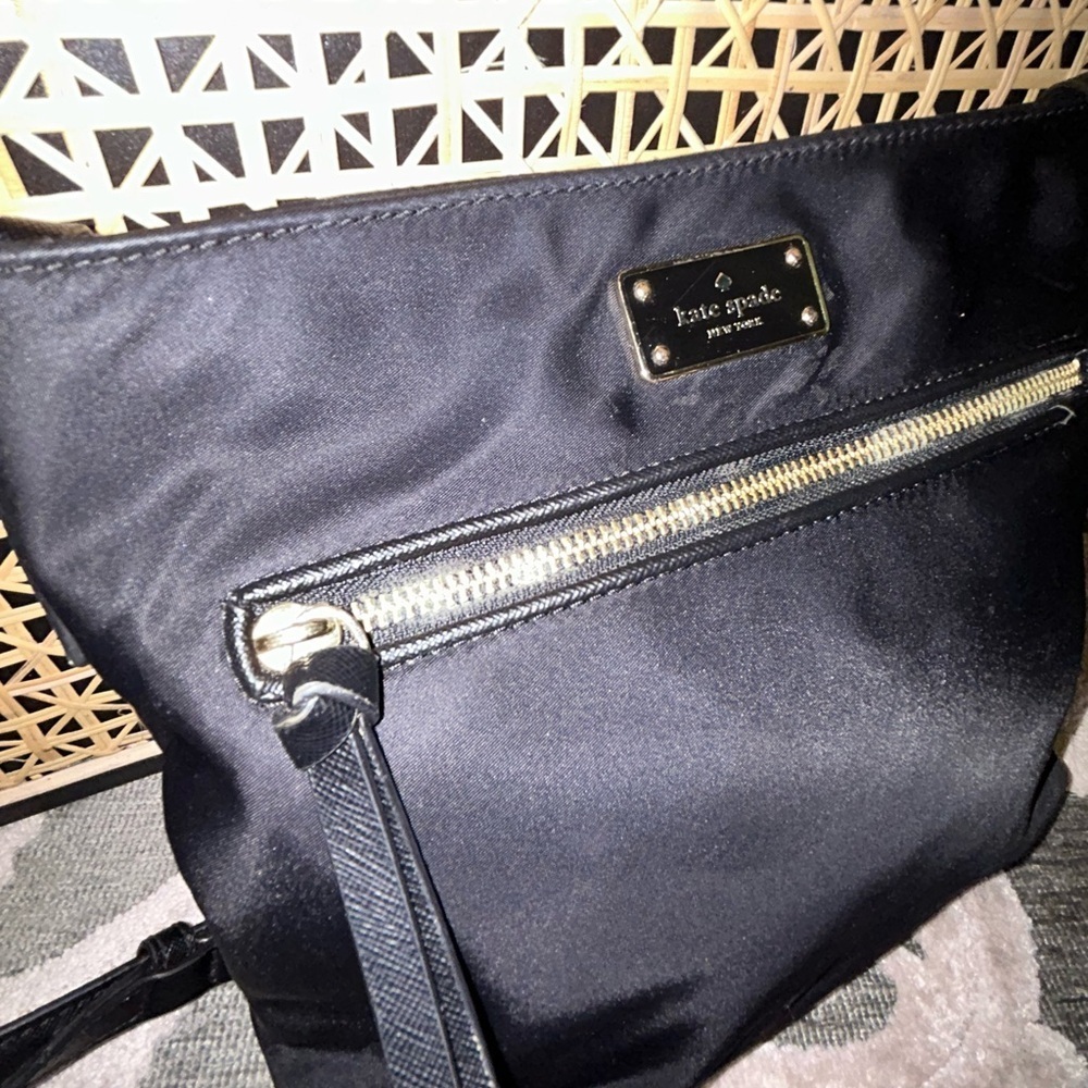 Pre Owned Kate Spade Dessi Wilson Road nylon crossbody bag - Picture 4 of 11
